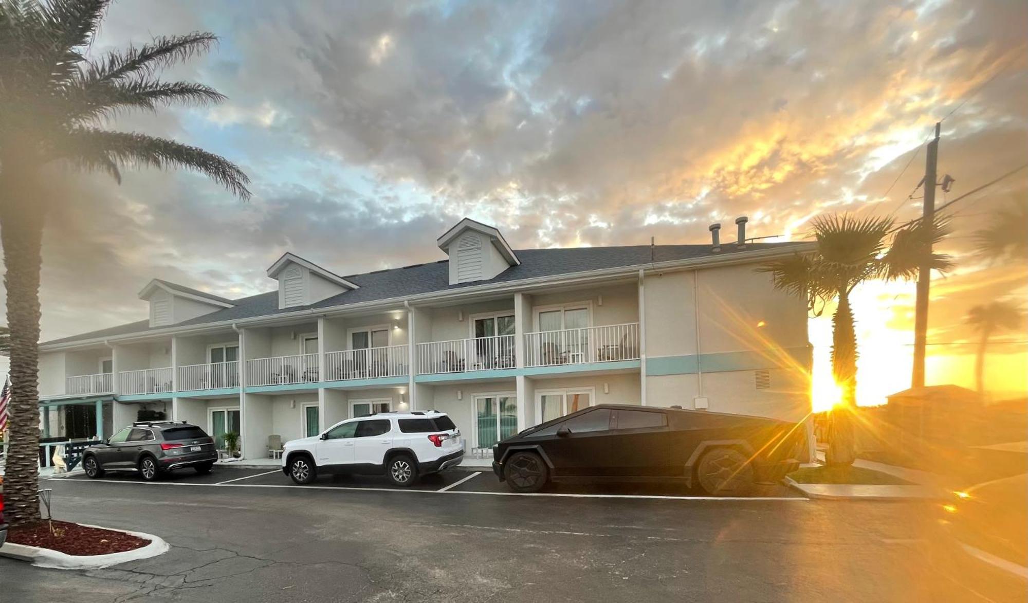 Ocean Sands Beach Inn (Adults Only) เซนต์ออกัสติน ภายนอก รูปภาพ